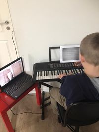 Keyboard spielen lernen online