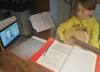 Onlinegitarrenunterricht f&uuml;r Kinder